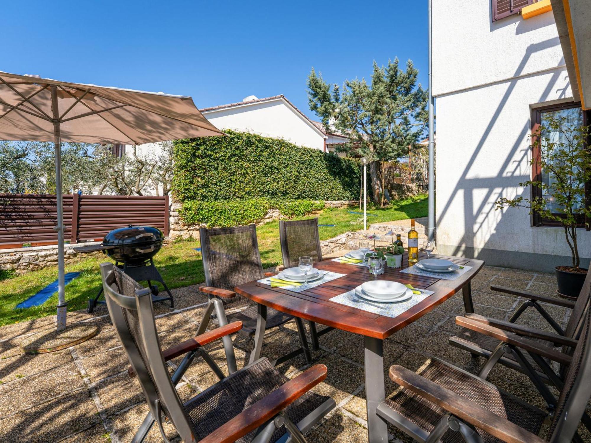 Apartment Jurkovic - Nji100 By Interhome Njivice Εξωτερικό φωτογραφία
