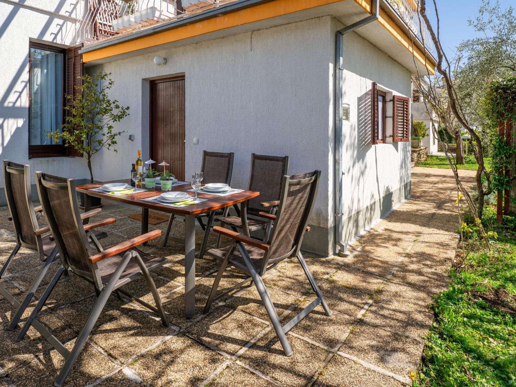 Apartment Jurkovic - Nji100 By Interhome Njivice Εξωτερικό φωτογραφία